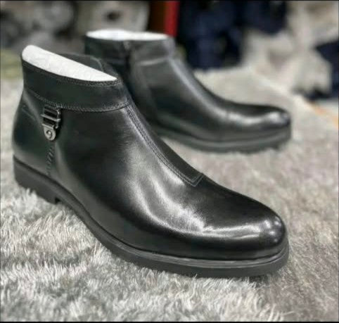 Banetti black leather ankle boots